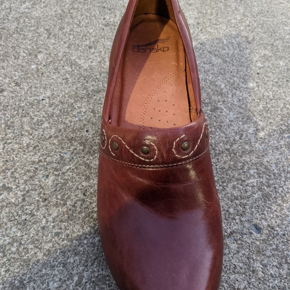 Women's Dansko Brown Studded Heels Size 11/41 - Picture 5 of 7